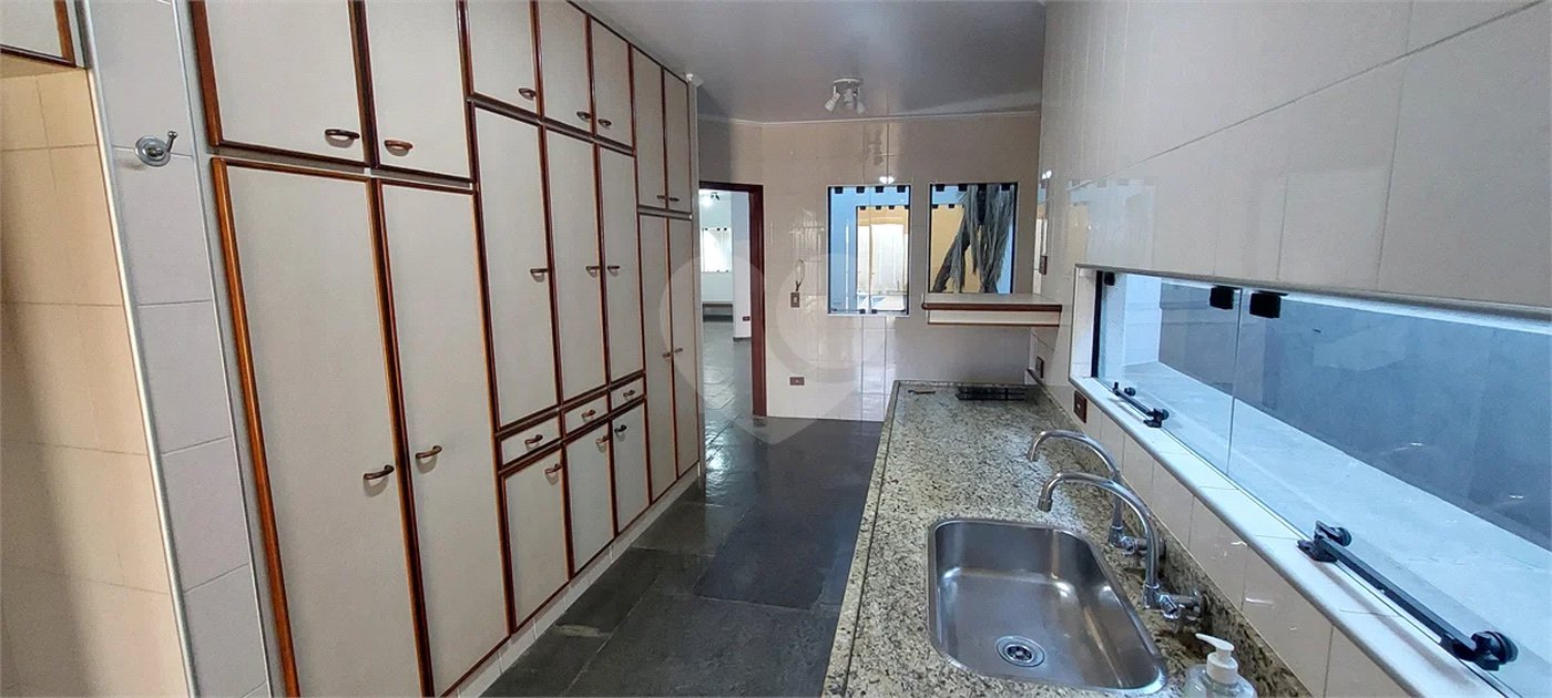 SOBRADO COM DESIGN EXCLUSIVO E LAZER COMPLETO 3 DORMITÓRIOS SENDO 1 SUÍTE