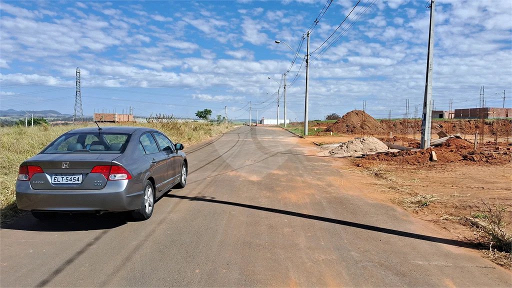 Terreno à venda no Bairro Vale do Sol em Piracicaba - SP.