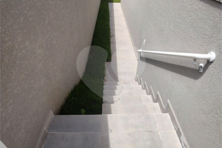Casa Térrea à venda com 3 suítes em Jardim do Lago, Atibaia, SP