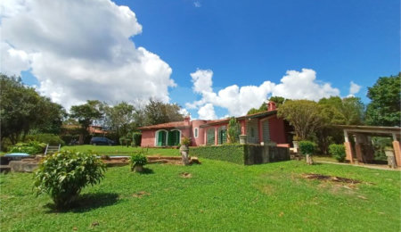 Chácara à venda com 3 quartos, sendo 1 suíte,  em Do Carmo (canguera), São Roque, SP