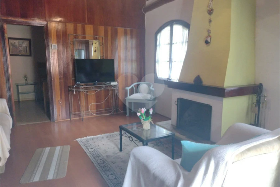 Casa à venda com 4 quartos, sendo 2 suítes,  no condomínio Cinco Lagos, Mairiporã - SP
