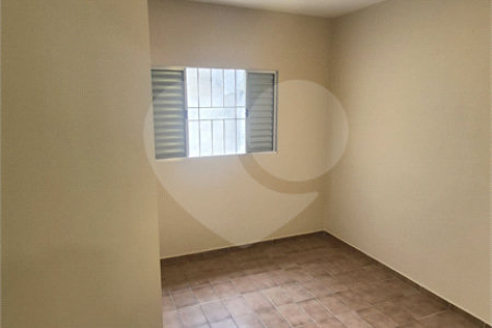 Sobrado à venda com 3 quartos, sendo 1 suíte, em Jardim Las Vegas, Santo André, SP