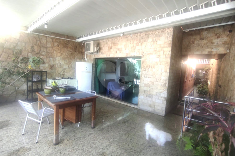 Sobrado à venda com 3 quartos, sendo 1 suíte,  em Vila Paiva, São Paulo, SP