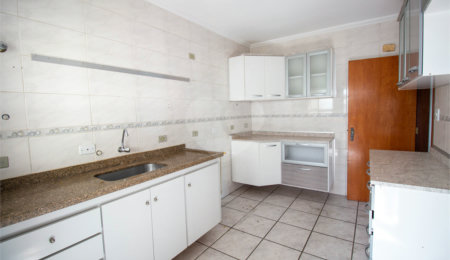 Apartamento à venda com 3 quartos, sendo 1 suíte,  no Centro, São Roque, SP