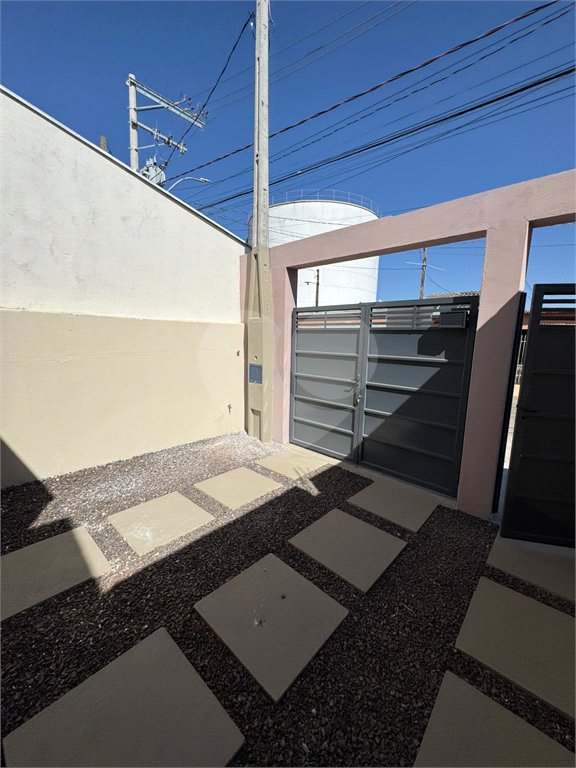 Casa com 02 Dormitórios á venda, em Cidade Aracy 2.