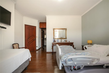 Casa à venda com 4 quartos, sendo 3 suítes, em City América, São Paulo, SP