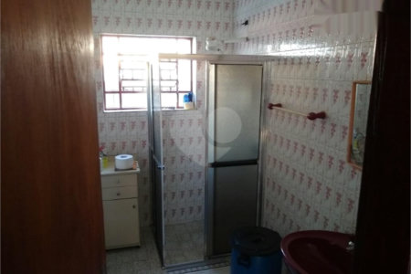 Sobrado à venda com 4 quartos, sendo 1 suíte, em Vila Constança, São Paulo, SP