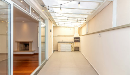 Casa à venda com 4 quartos, sendo 2 suítes,  no condomínio Stephanie, São Paulo - SP