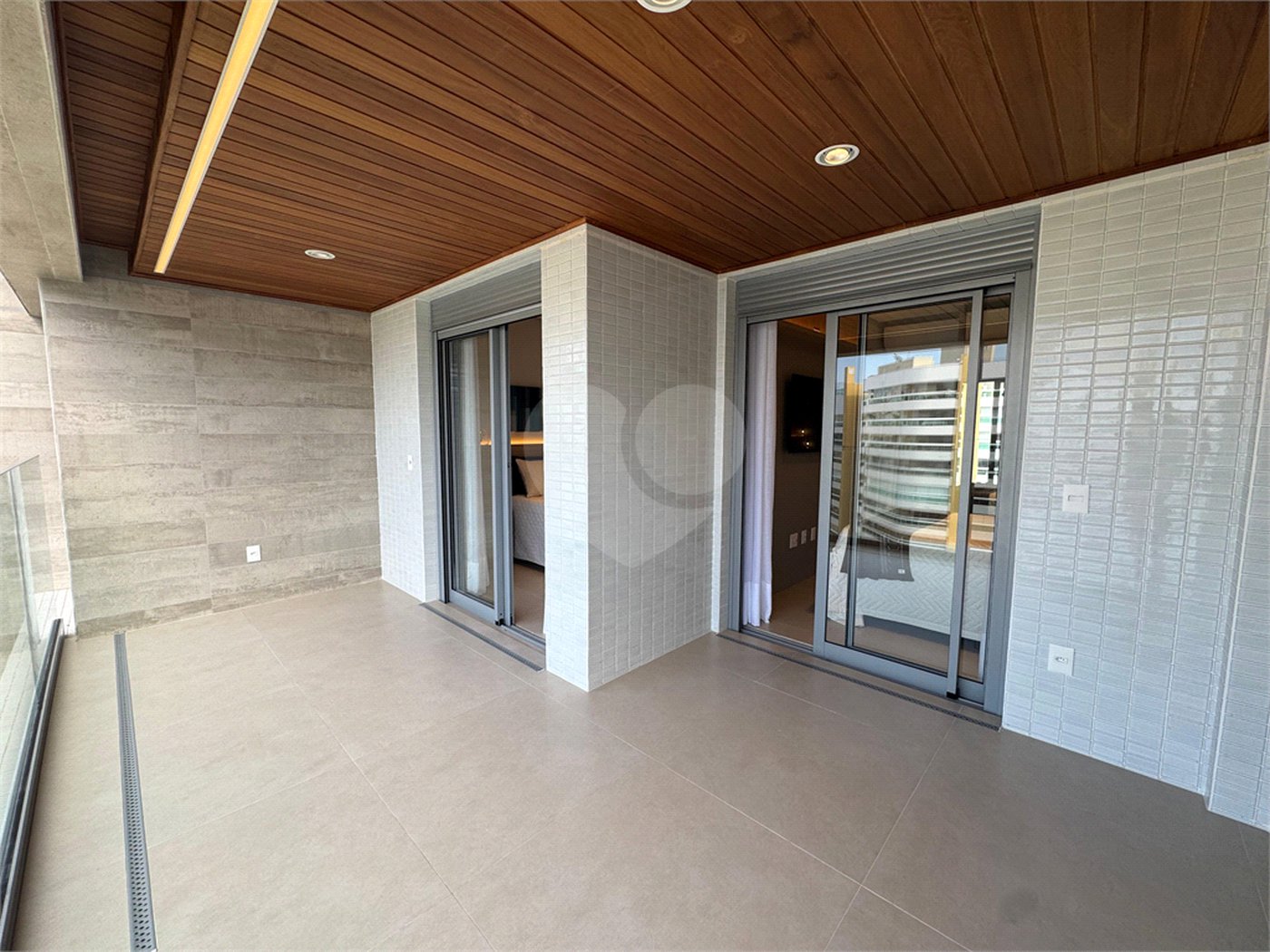 Apartamento à venda com 3 suítes em Riviera, Bertioga, SP