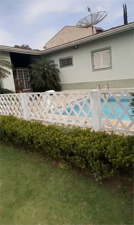 Casa à venda com 5 quartos, sendo 1 suíte, no Centro, Bom Jesus dos Perdões, SP