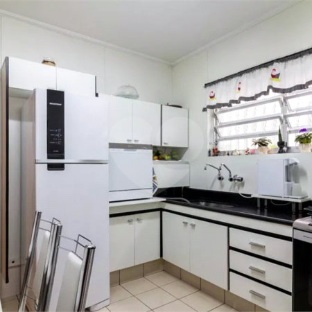 Casa à venda com 3 quartos, sendo 1 suíte, em Vila Olímpia, São Paulo, SP