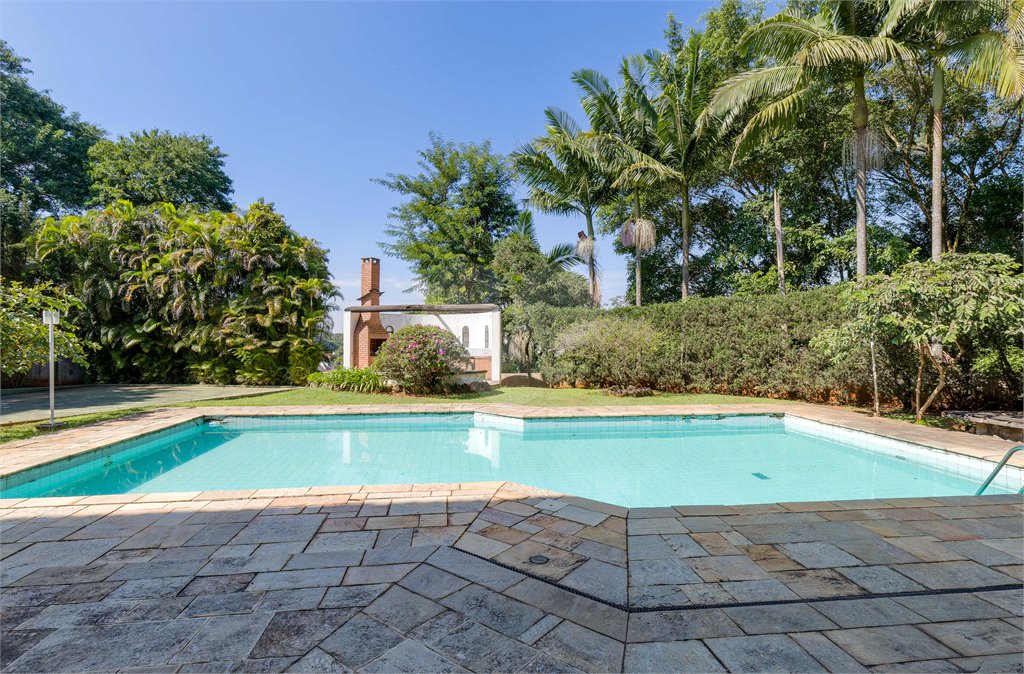 Casa à venda com 5 suítes no condomínio Chácara Flora, São Paulo - SP