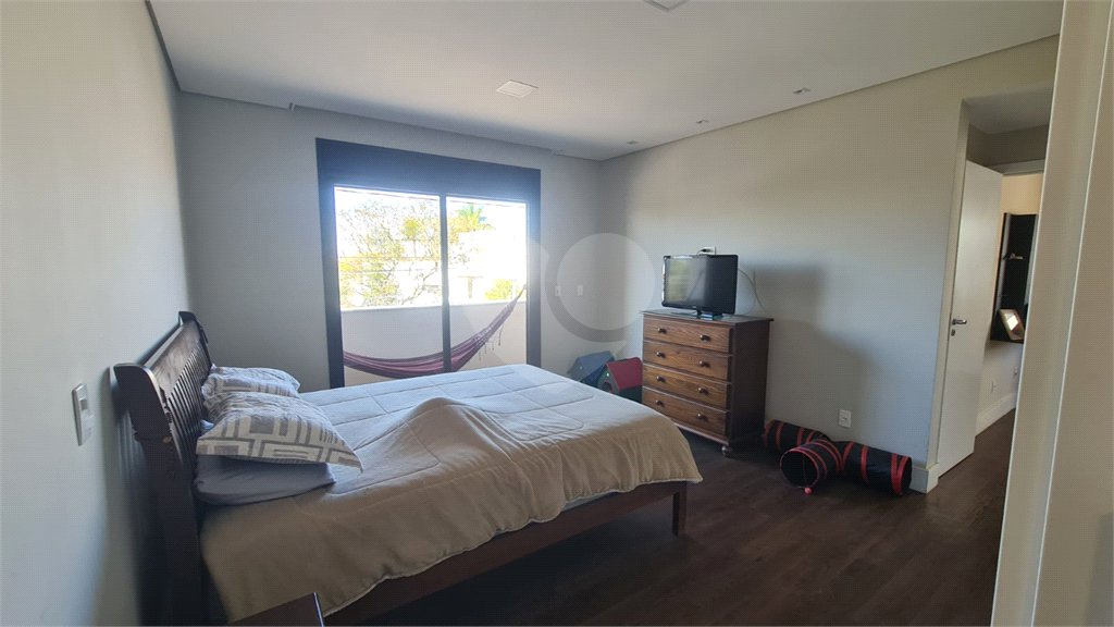 Casa à venda com 3 suítes em Vila Nastri, Itapetininga, SP