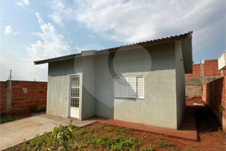 Casa à venda com 2 quartos em Residencial Solaris, Ponta Porã, MS