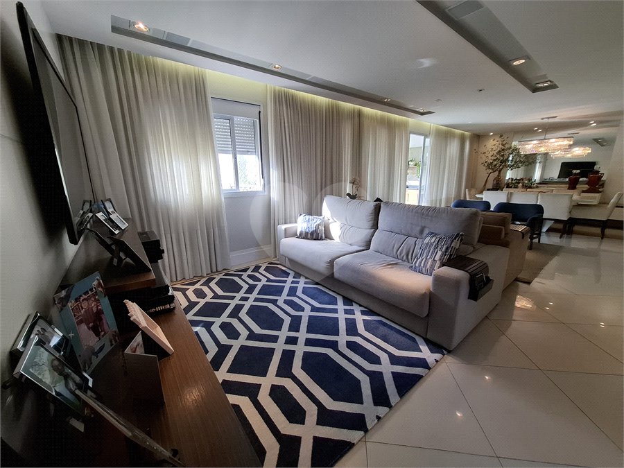 Apartamento à venda com 3 suítes em Santana, São Paulo, SP