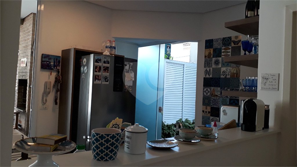 Casa à venda com 4 quartos, sendo 3 suítes, no condomínio Residencial Vila Esmeralda, São Sebastião - SP