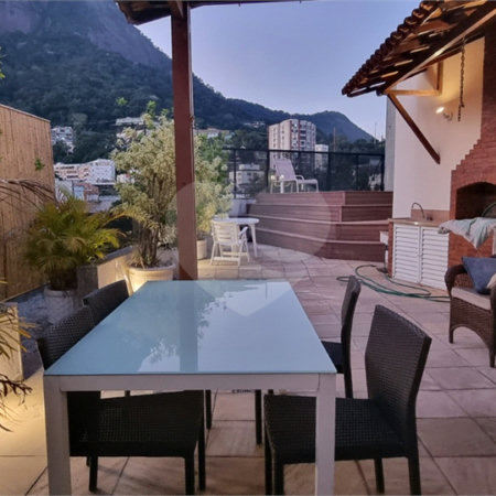 Cobertura à venda com 3 quartos, sendo 2 suítes,  em Lagoa, Rio de Janeiro, RJ