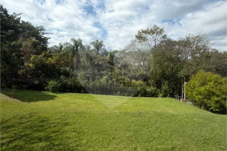 Sobrado em Meio à Natureza no Condomínio São Joaquim – Vinhedo/SP