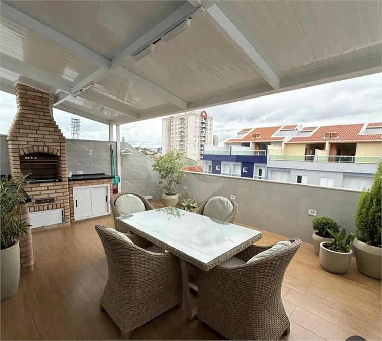 Apartamento de 100 m² à venda em Santo André, sem condomínio, com 2 quartos, 2 banheiros, móveis planejados, área gourmet e 1 vaga coberta e fixa. Excelente acabamento.