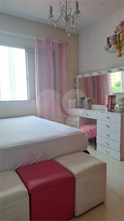 Apartamento à venda com 3 quartos, sendo 1 suíte,  em Vila Olímpia, São Paulo, SP