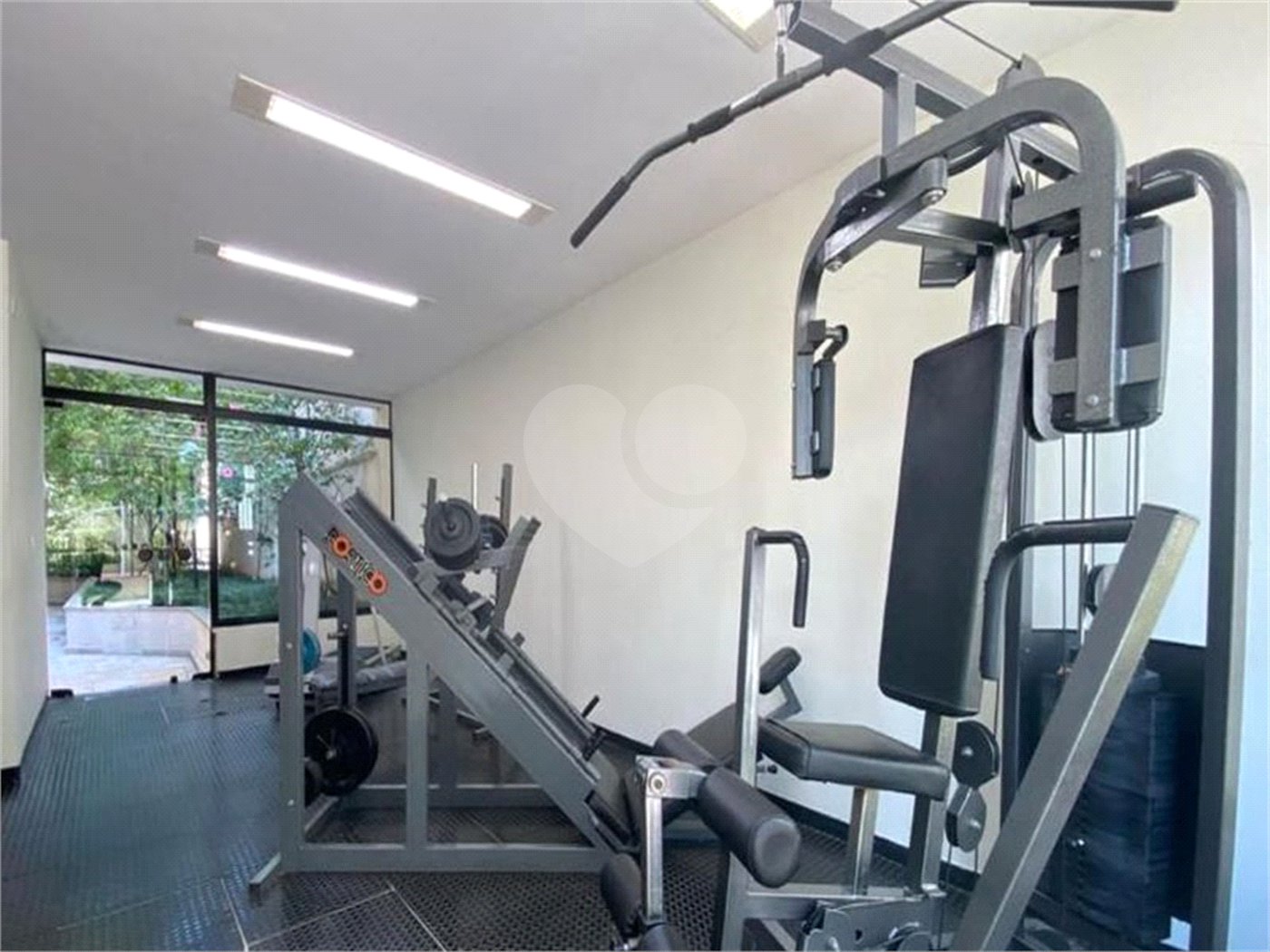 Apartamento à venda com 3 suítes em Vila Suzana, São Paulo, SP