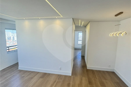 Apartamento à venda com 3 quartos, sendo 1 suíte, em Vila Cruz das Almas, São Paulo, SP