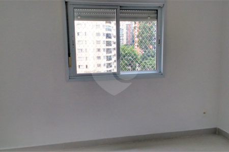 Apartamento à venda com 3 quartos, sendo 1 suíte, em Vila Suzana, São Paulo, SP