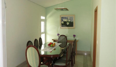 Casa à venda com 4 suítes no condomínio Residencial Santa Clara, Indaiatuba - SP