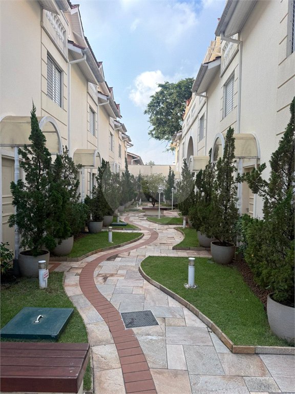 Casa à venda com 3 quartos, sendo 1 suíte, no condomínio Villas de São Francisco, São Paulo - SP