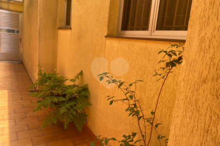 Casa à venda com 2 quartos, sendo 1 suíte, em Vila Rosália, Guarulhos, SP
