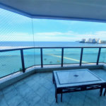 Apartamento Residencial à venda, Pitangueiras, Guarujá - AP0136.
