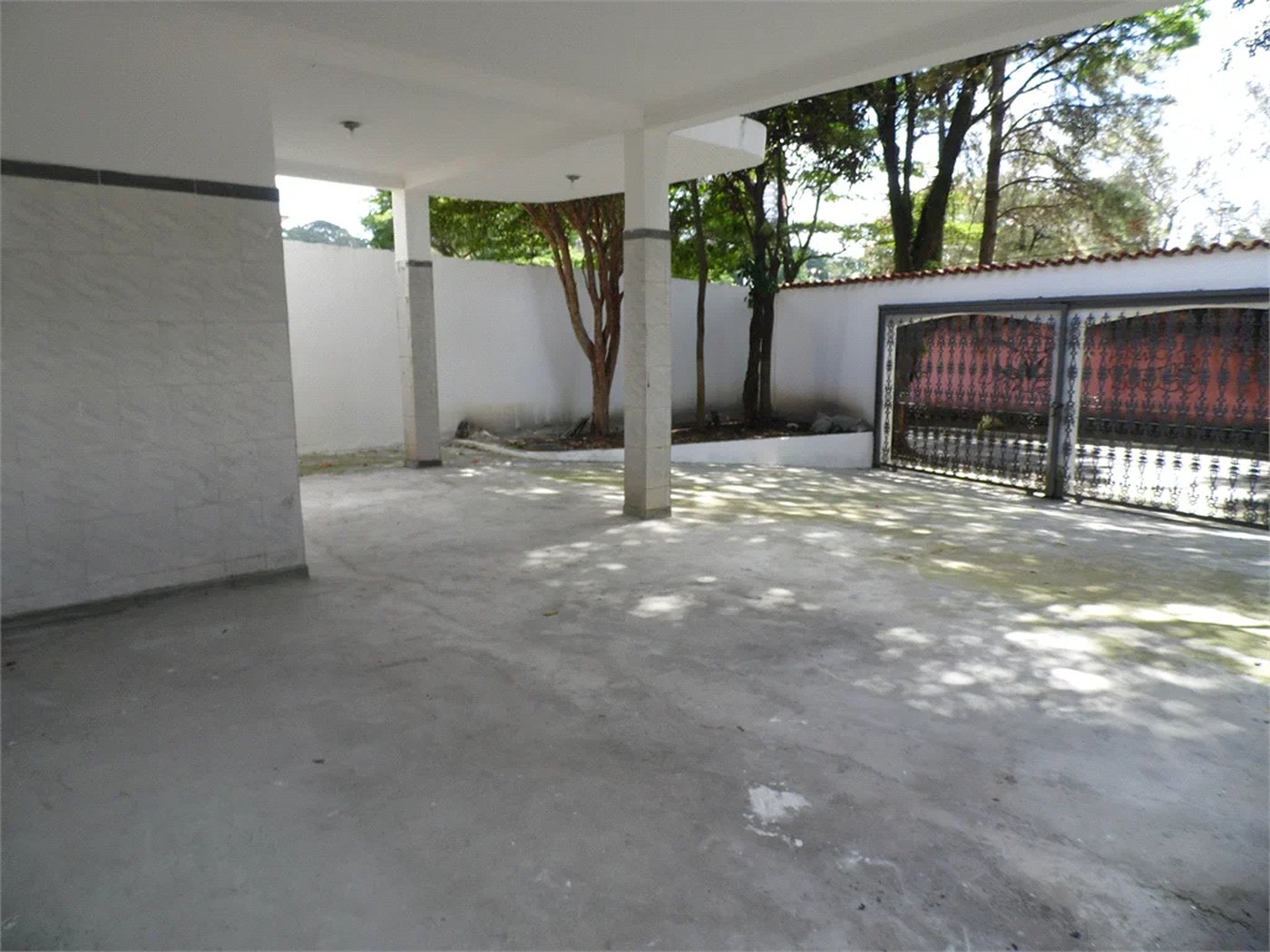 Casa à venda com 5 quartos, sendo 3 suítes, em Vila São Francisco, São Paulo, SP