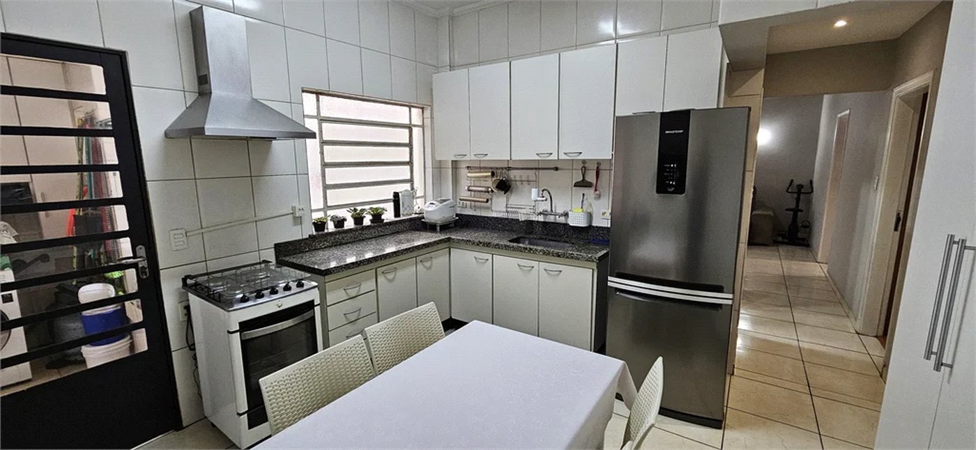Apartamento à venda com 3 quartos, sendo 1 suíte, em Pinheiros, São Paulo, SP