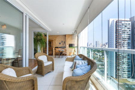 Apartamento à venda com 3 suítes em Campo Belo, São Paulo, SP
