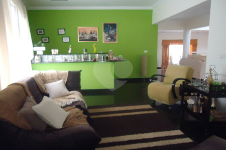 Casa à venda com 6 quartos, sendo 4 suítes,  no condomínio Monte Belo, Salto - SP
