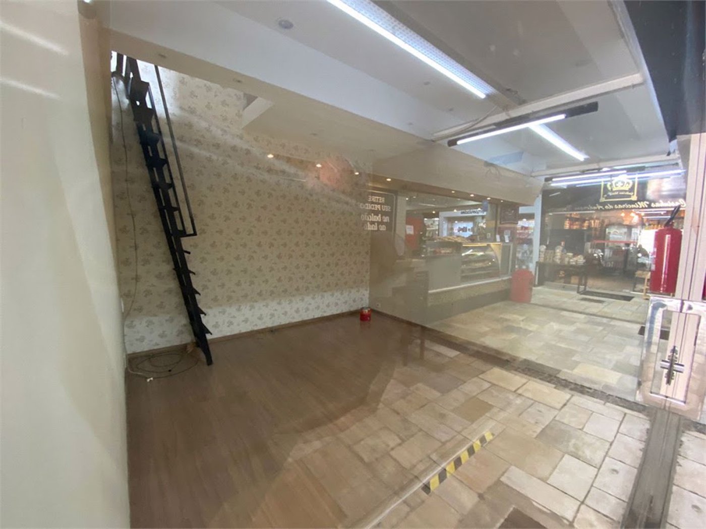 Loja para alugar, 25 m² por R$ 5.200,00 - Boqueirão - Santos/SP