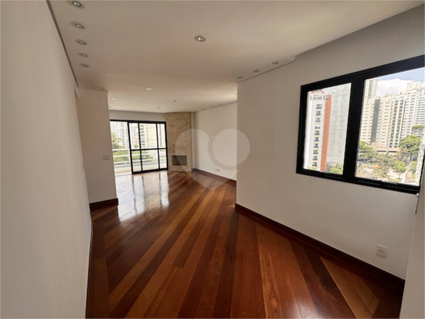 Cobertura à venda com 3 suítes em Cidade Monções, São Paulo, SP