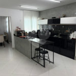 Casa à venda com 4 suítes em Vila Lavínia, Mogi das Cruzes, SP