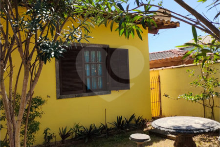 Casa à venda com 4 quartos, sendo 1 suíte, em Praia Rasa, Armação dos Búzios, RJ