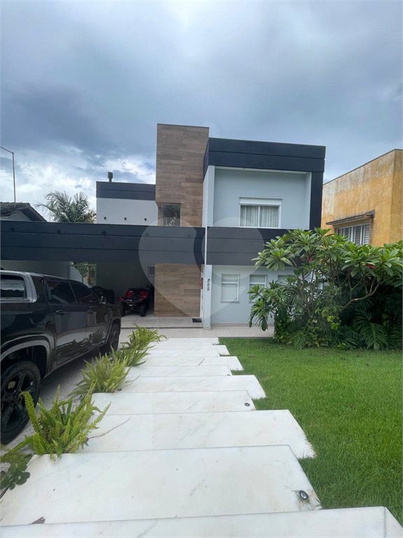 Casa à venda com 3 suítes no condomínio Hills, Arujá - SP