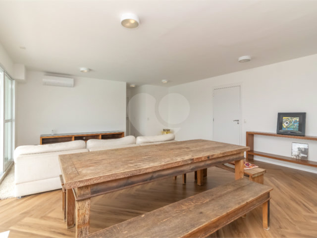 Apartamento à venda com 2 suítes em Santo Amaro, São Paulo, SP