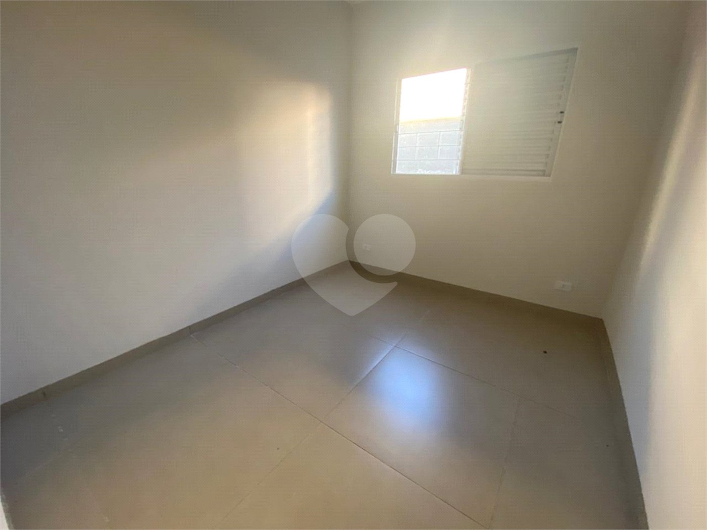 Casa à venda com 3 quartos, sendo 1 suíte, em Ipê, Três Lagoas, MS