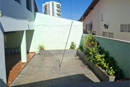 Casa Térrea à venda ou para alugar com 3 quartos, sendo 1 suíte, em Vila Sfeir, Indaiatuba, SP