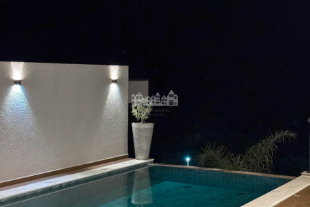 Casa à venda com 3 quartos, sendo 3 suítes, no Condomínio Quintas da Boa Vista, Atibaia - SP