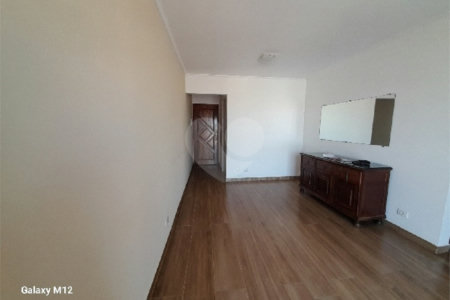 Apartamento à venda com 2 quartos em Vila Romano, São Paulo, SP