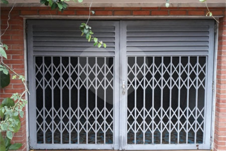 Casa à venda com 2 quartos, sendo 1 suíte,  em Vila Anastácio, São Paulo, SP