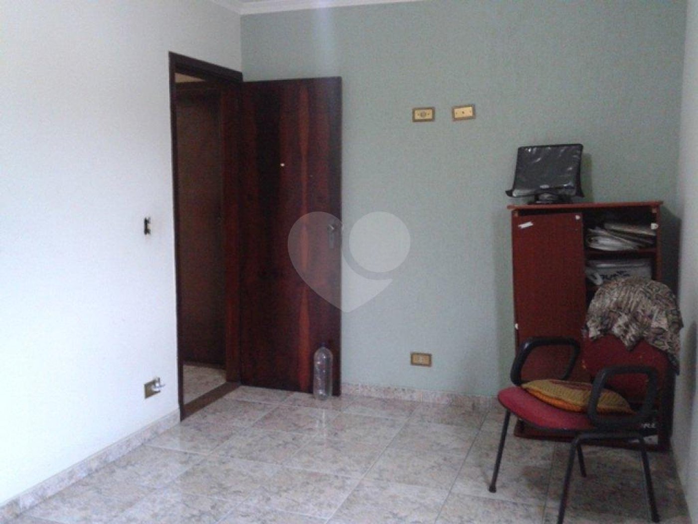 Sobrado à venda com 3 quartos, sendo 1 suíte, em Tremembé, São Paulo, SP