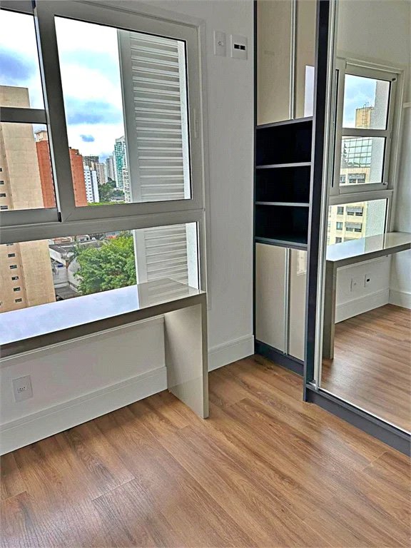 Apartamento à venda com 2 quartos, sendo 1 suíte, em Brooklin Paulista, São Paulo, SP