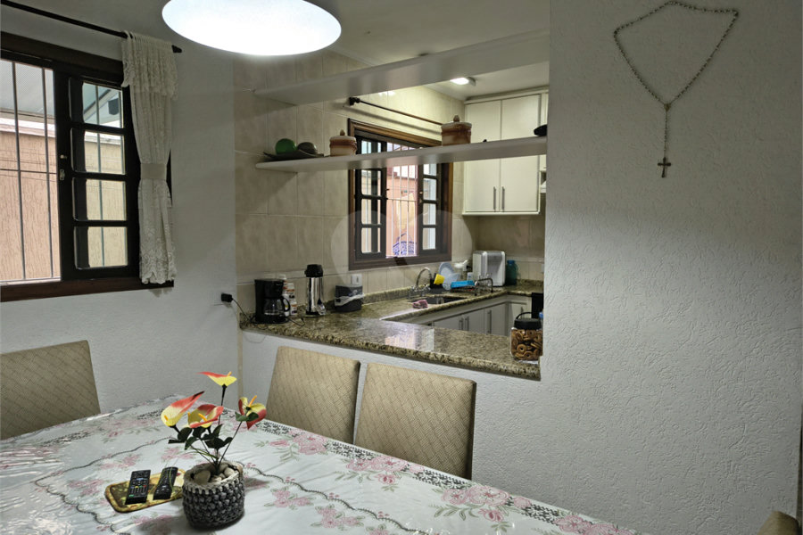 Sobrado à venda com 3 quartos, sendo 1 suíte, em Tremembé, São Paulo, SP