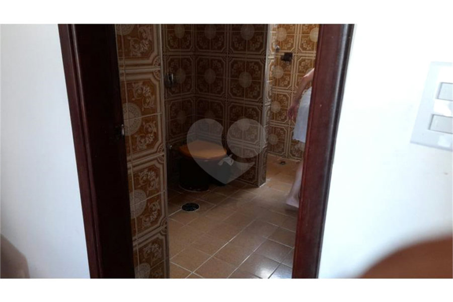 Casa à venda ou para alugar com 5 quartos, sendo 1 suíte, em Vila Romero, São Paulo, SP